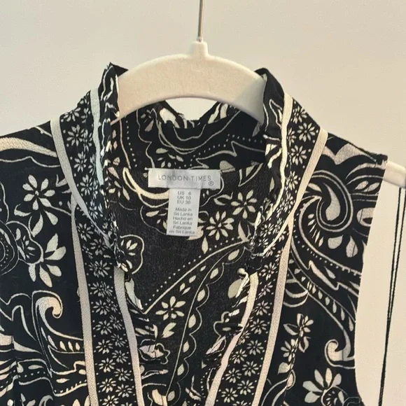 NWT Dress HAWAIIAN PAISLEY Crepe Split Ruffle Neck Maxi Dress Black Sleeveless - Picture 4 of 15